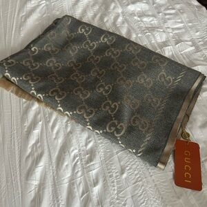 Gucci Gray and Beige Logo Scarf